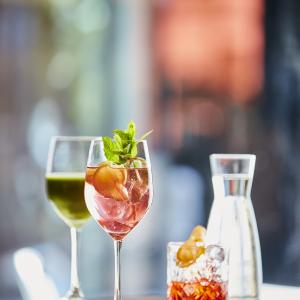 smoothie und drink auf bar